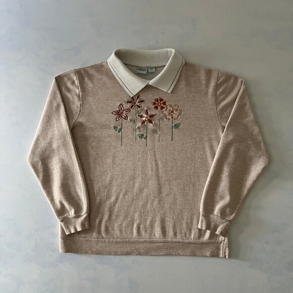 Sweaters - Holland! Vintage Cottagecore Flower Embroidered Crewneck Sweater